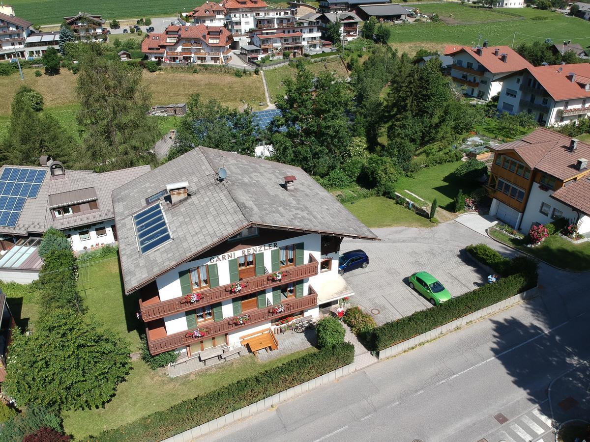 Bed and Breakfast Garni Renzler Oberrasen Exterior foto